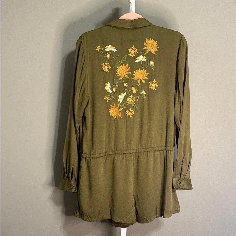 Lunik Olive Embroidered Floral Romper Size M NWT Boho Utility Casual‎ Outfit